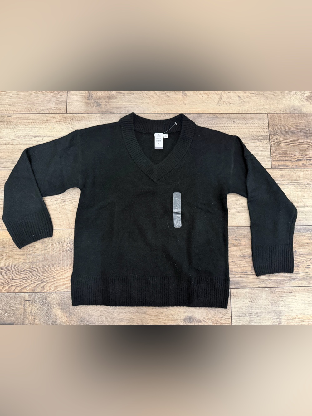 GAP Black Women's V-Neck Sweater